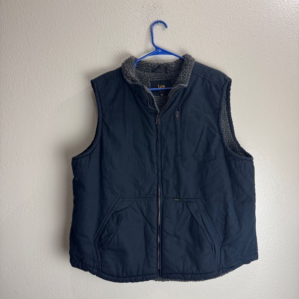 Lee Sherpa Lined Vest Size XL